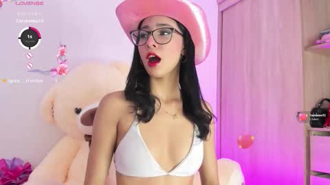 Snapshot of little_channel_ chatting on January 2026 11:26:01 AM online show from January 2026 11:26:01 AM