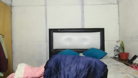 Snapshot of little_devil_diablita90 chatting on October 2025 01:52:02 AM Diablita online show from October 2025 01:52:02 AM