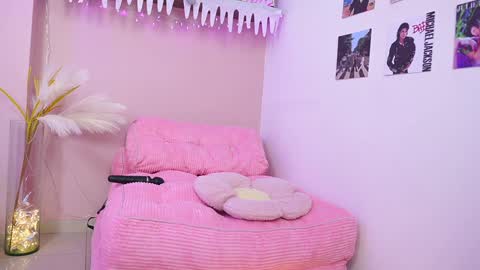 Little Effy online show from December 2024 12:11:02 AM