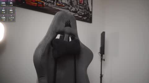 Help me reach 100 likes online show from November 2025 07:13:01 PM