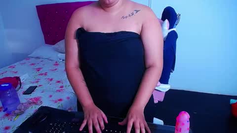 Snapshot of little_flower4you chatting on December 2024 09:19:01 PM mai rojas online show from December 2024 09:19:01 PM