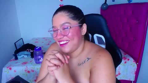 Snapshot of little_flower4you chatting on March 2025 01:53:02 AM mai rojas online show from March 2025 01:53:02 AM