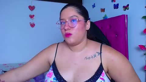 Snapshot of little_flower4you chatting on March 2025 01:17:02 AM mai rojas online show from March 2025 01:17:02 AM