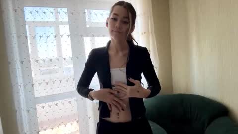 Viiola online show from October 2025 03:17:02 AM