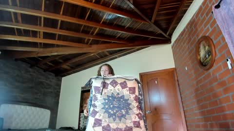 Izzi online show from December 2025 07:20:01 PM