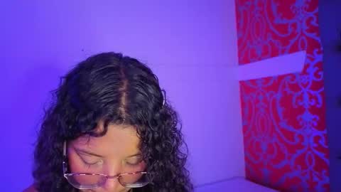 little_lilith_apple online show from November 2025 06:18:01 PM