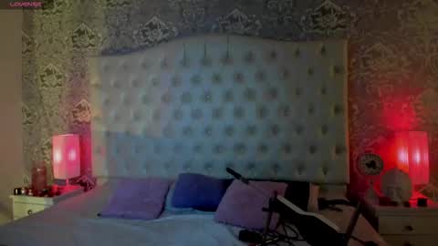 little_lilith_apple online show from November 2025 11:11:01 AM