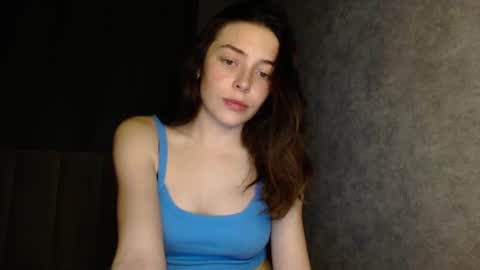 Snapshot of little_mia__ chatting on May 2026 09:09:02 PM Mia Im online every day 1530 PM in New York 2030 PM in London online show from May 2026 09:09:02 PM