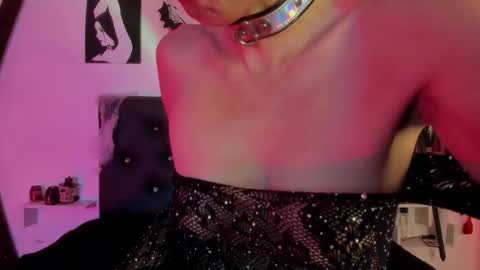 Little Nauughty2 online show from October 2025 01:44:01 PM