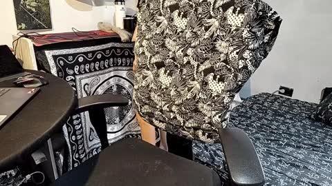 little_savage online show from April 2026 06:27:01 PM