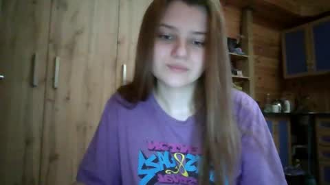 little_shygirl_ online show from November 2025 05:40:01 AM