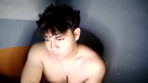 Snapshot of little_swettt chatting on November 2025 09:47:02 AM you can call me little online show from November 2025 09:47:02 AM