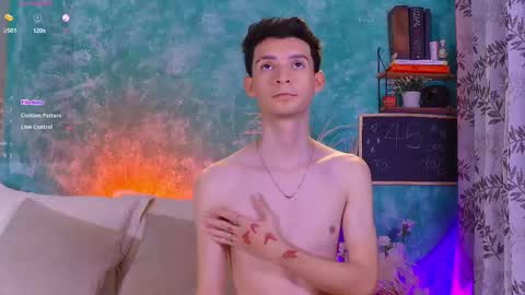 Snapshot of little_twiink chatting on September 2025 02:11:01 AM Juan Ferrer online show from September 2025 02:11:01 AM