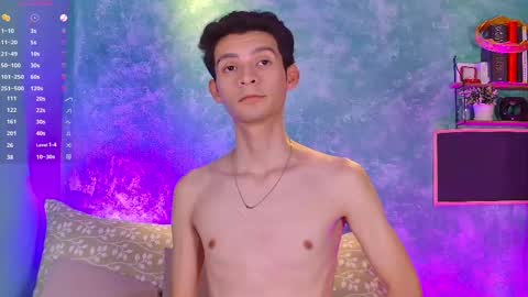 Snapshot of little_twiink chatting on November 2025 01:52:01 AM Juan Ferrer online show from November 2025 01:52:01 AM