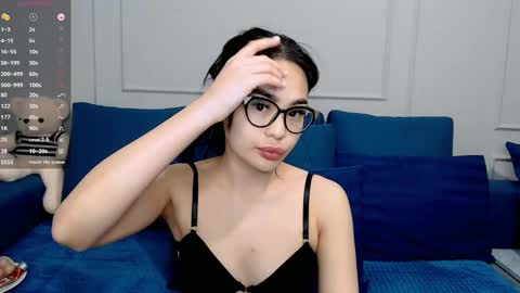 Kwan online show from December 2024 06:52:01 PM