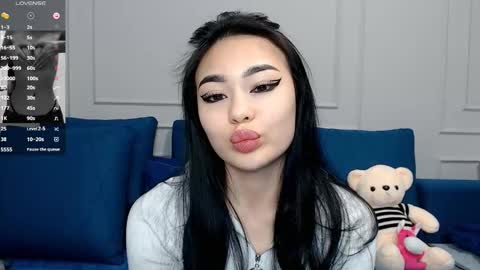 Kwan online show from February 2025 04:58:01 PM