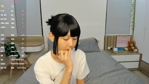 Snapshot of little_yena chatting on April 2026 07:27:02 PM Yena and Gabby online show from April 2026 07:27:02 PM