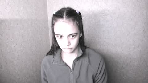 Snapshot of littleashleyy chatting on December 2024 06:29:01 PM littleashleyy online show from December 2024 06:29:01 PM