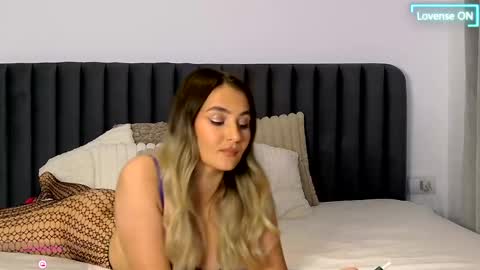 littleblondbunny online show from May 2026 09:00:01 PM