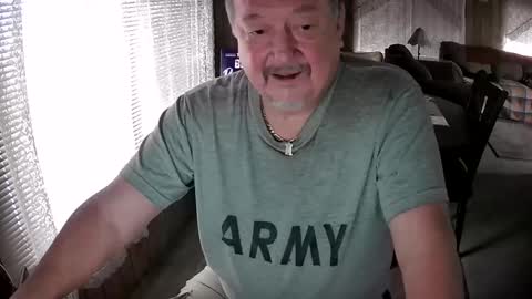 Snapshot of littled83057 chatting on February 2025 06:13:02 PM Littled83057 online show from February 2025 06:13:02 PM