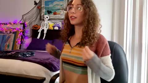 littledeathtrap online show from September 2025 07:40:02 PM