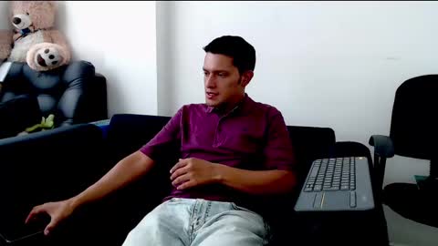 Manu online show from March 2025 09:18:02 PM