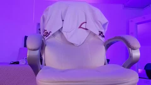 Angel  online show from February 2026 02:53:01 AM