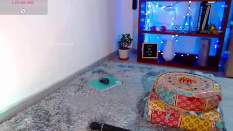 Snapshot of littlehoneyshroom chatting on December 2024 02:58:02 AM Shroom online show from December 2024 02:58:02 AM