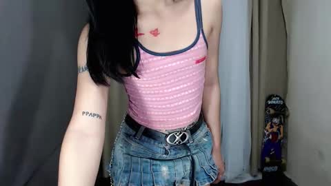 littlelace_ online show from April 2026 11:16:01 PM