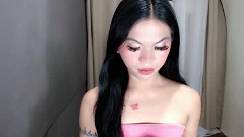 littlelace_ online show from May 2026 10:37:01 PM