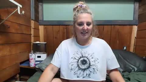 Snapshot of littlelisa1 chatting on May 2026 07:00:02 PM lisanixs online show from May 2026 07:00:02 PM