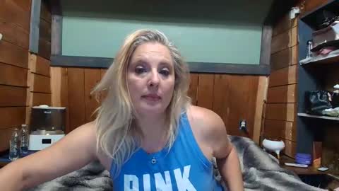 Snapshot of littlelisa1 chatting on May 2026 01:23:02 AM lisanixs online show from May 2026 01:23:02 AM