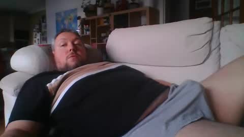 littlesubbear online show from November 2025 01:21:02 PM