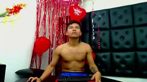 Snapshot of littletommy01 chatting on February 2025 11:14:02 PM littletommy01 online show from February 2025 11:14:02 PM