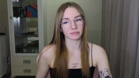 Eliana online show from December 2024 11:44:01 AM