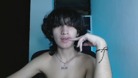 Snapshot of littlextrem chatting on June 2026 02:32:02 AM Eros online show from June 2026 02:32:02 AM