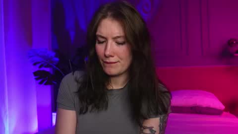 Liv 3 online show from November 2025 01:43:01 PM