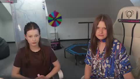 Snapshot of livehub054 chatting on June 2026 02:42:01 PM Sheryl online show from June 2026 02:42:01 PM
