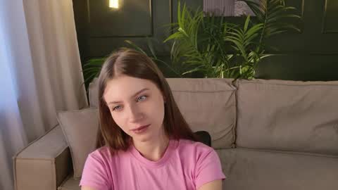 Snapshot of livia_place chatting on May 2026 05:57:01 AM Livia online show from May 2026 05:57:01 AM