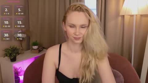 Snapshot of livia_place chatting on May 2026 01:30:02 PM Livia online show from May 2026 01:30:02 PM