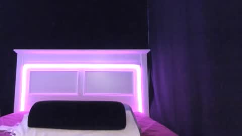 Snapshot of livinsubspace chatting on May 2026 10:40:02 PM Liv online show from May 2026 10:40:02 PM