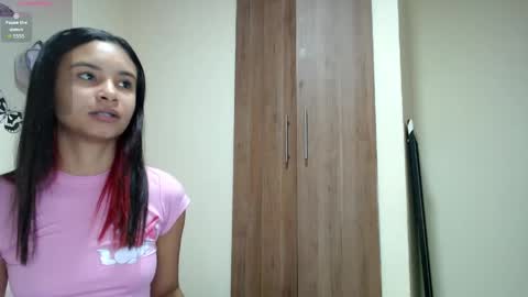 Snapshot of liz7skinny chatting on June 2026 10:27:02 PM Liz7skinny online show from June 2026 10:27:02 PM