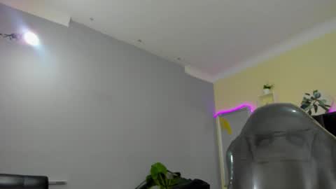 Snapshot of liz_bohemia chatting on January 2025 11:31:01 PM LIZ online show from January 2025 11:31:01 PM