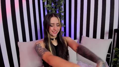 Snapshot of liz_goth chatting on September 2025 12:09:01 PM Liz online show from September 2025 12:09:01 PM