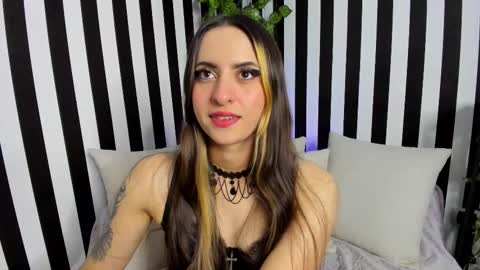 Snapshot of liz_goth chatting on December 2025 02:08:02 AM Liz online show from December 2025 02:08:02 AM