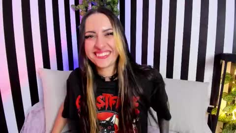 Snapshot of liz_goth chatting on February 2026 06:07:01 PM Liz online show from February 2026 06:07:01 PM