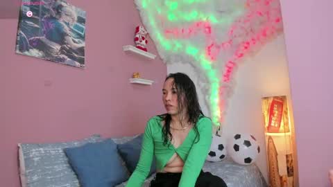 Snapshot of liz_merchan chatting on June 2026 06:39:01 PM liz online show from June 2026 06:39:01 PM