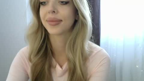 Snapshot of lizasweetyy chatting on May 2026 11:16:02 AM LizaSweetyy online show from May 2026 11:16:02 AM