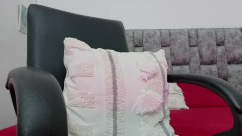  LIZBETH ROSS  online show from November 2025 12:37:02 PM