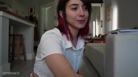 Snapshot of lizmreow chatting on November 2025 07:45:01 PM Liselle online show from November 2025 07:45:01 PM